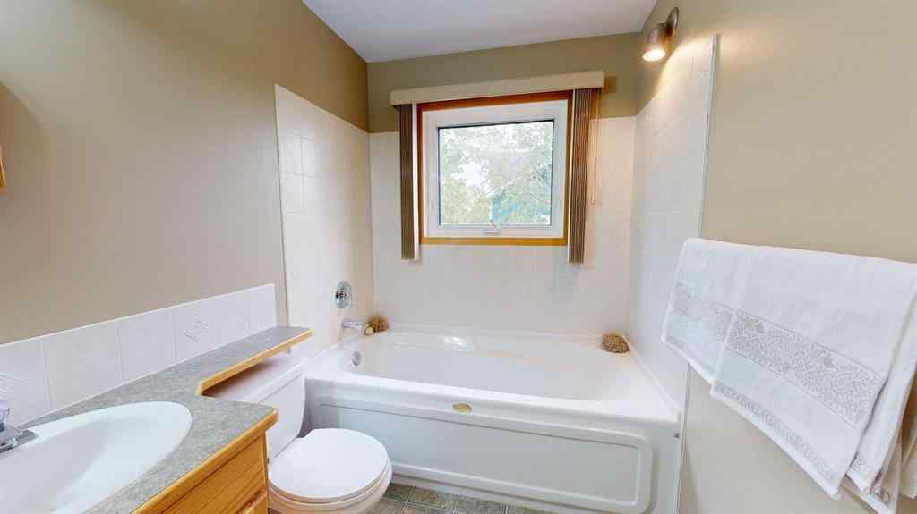 MLS® A2223888 - 30 Macdonald Drive  in Scenic Sands Rural Stettler No. 6, County of, Residential