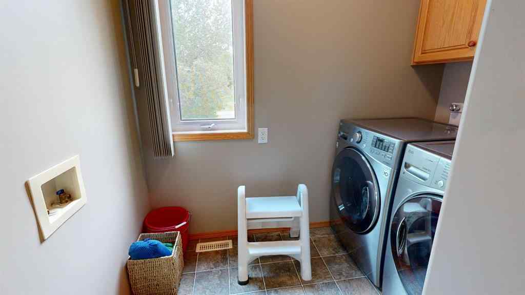 MLS® A2223888 - 30 Macdonald Drive  in Scenic Sands Rural Stettler No. 6, County of, Residential