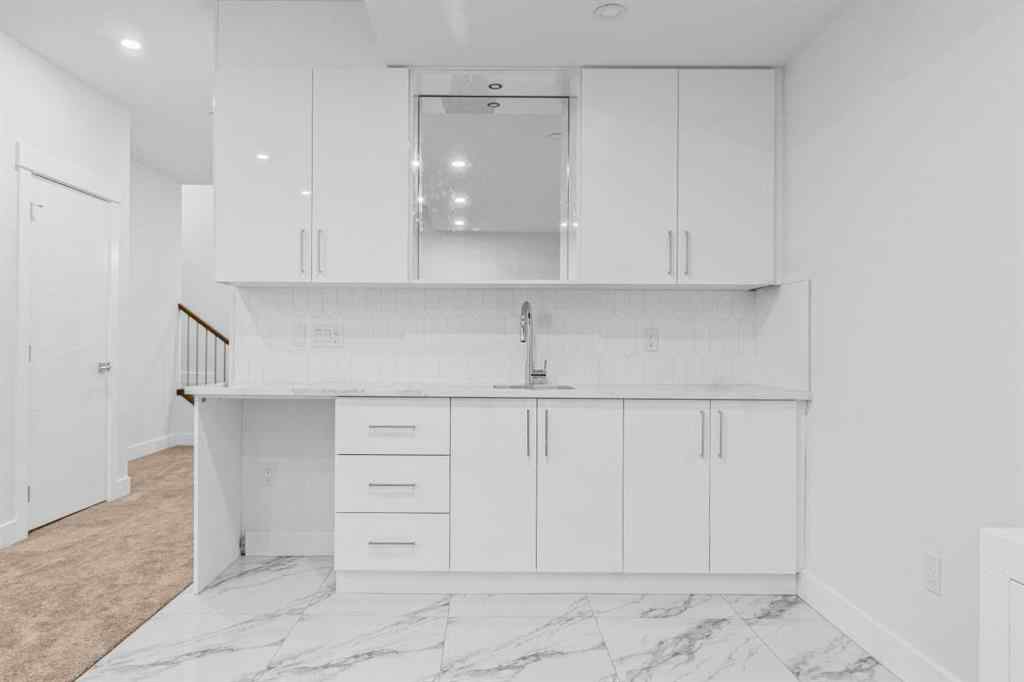 MLS® A2223893 - 430 33 Avenue NW in Highland Park Calgary, Residential