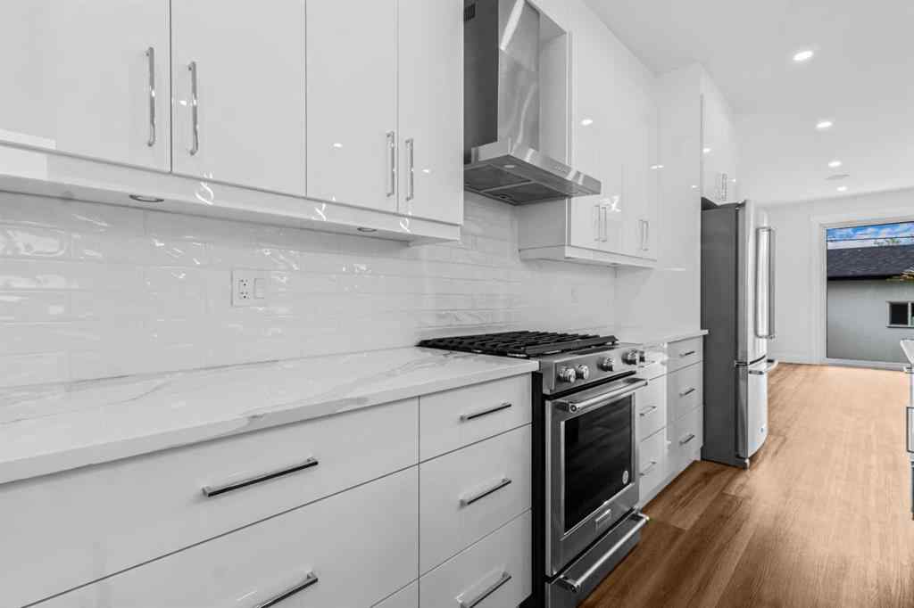 MLS® A2223893 - 430 33 Avenue NW in Highland Park Calgary, Residential