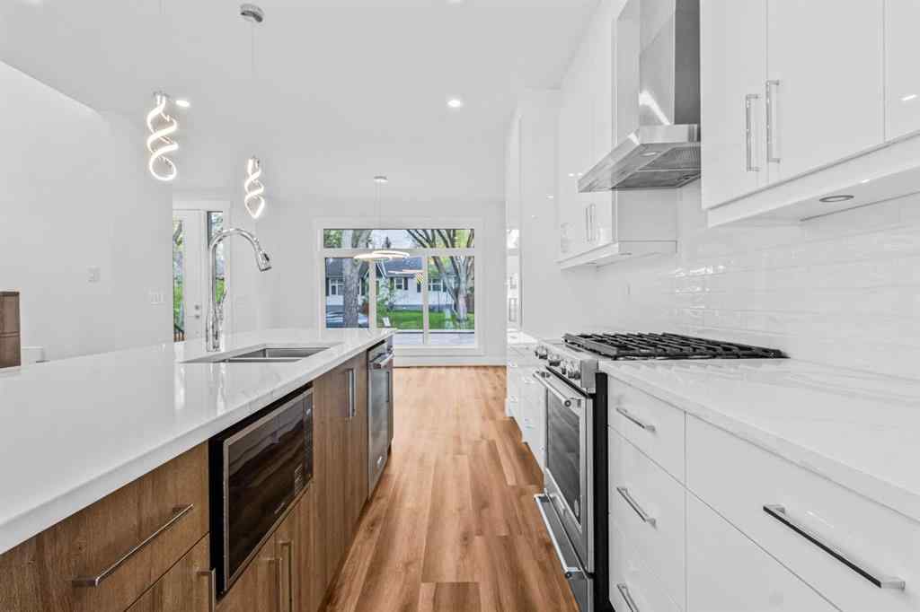 MLS® A2223893 - 430 33 Avenue NW in Highland Park Calgary, Residential