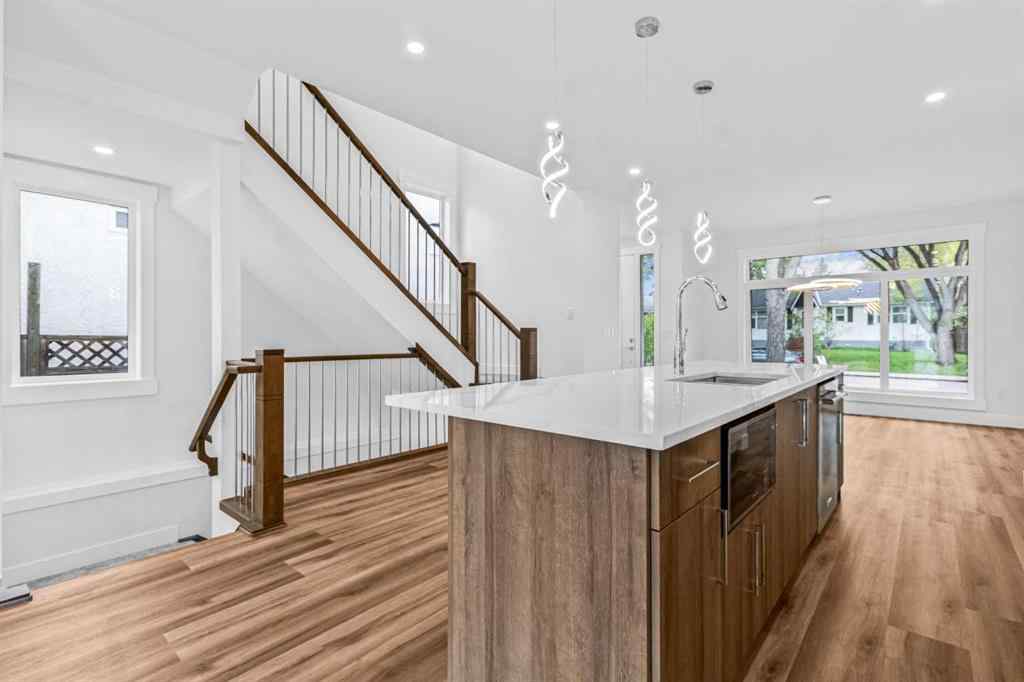 MLS® A2223893 - 430 33 Avenue NW in Highland Park Calgary, Residential