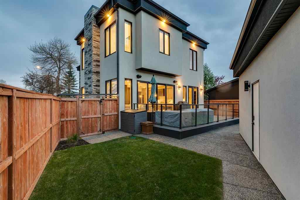 MLS® A2223906 - 3107 5 Avenue NW in Parkdale Calgary, Residential
