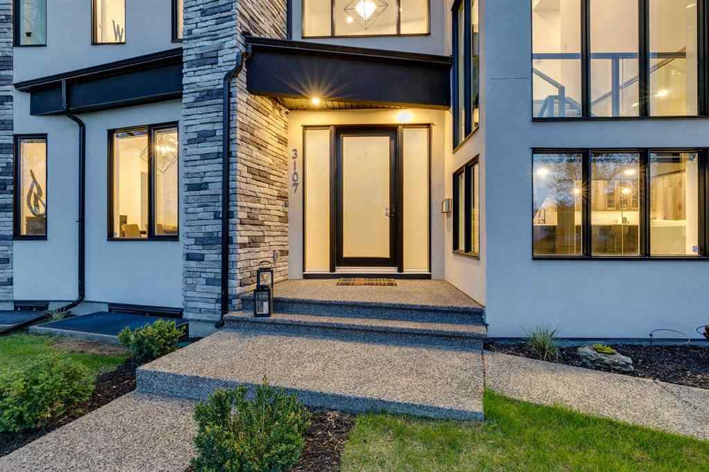 MLS® A2223906 - 3107 5 Avenue NW in Parkdale Calgary, Residential