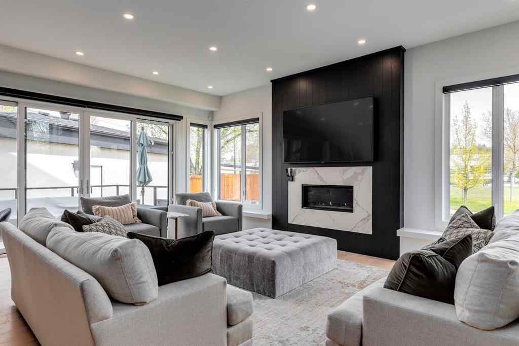 MLS® A2223906 - 3107 5 Avenue NW in Parkdale Calgary, Residential