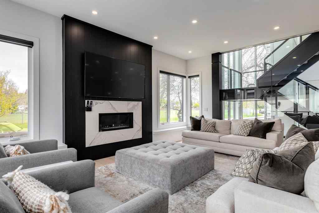 MLS® A2223906 - 3107 5 Avenue NW in Parkdale Calgary, Residential