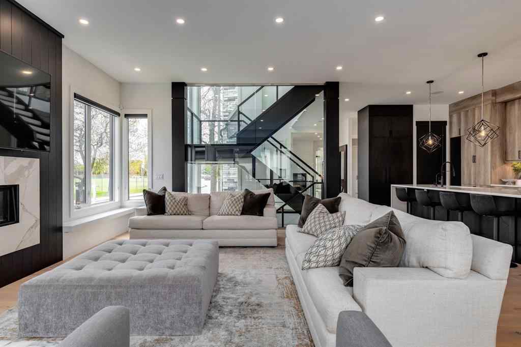MLS® A2223906 - 3107 5 Avenue NW in Parkdale Calgary, Residential