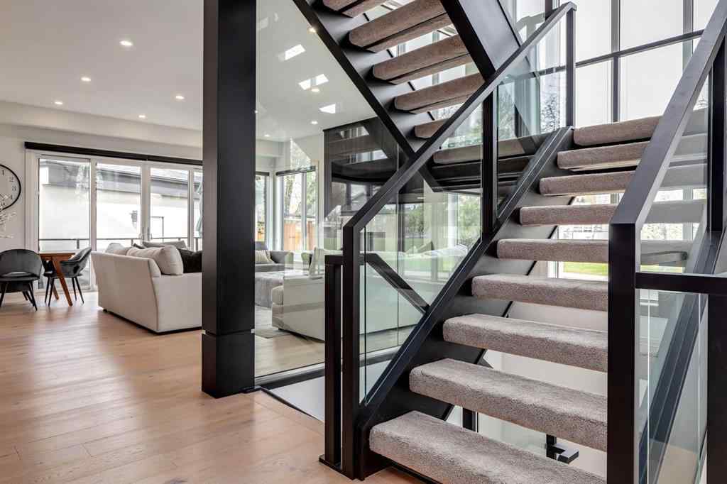 MLS® A2223906 - 3107 5 Avenue NW in Parkdale Calgary, Residential