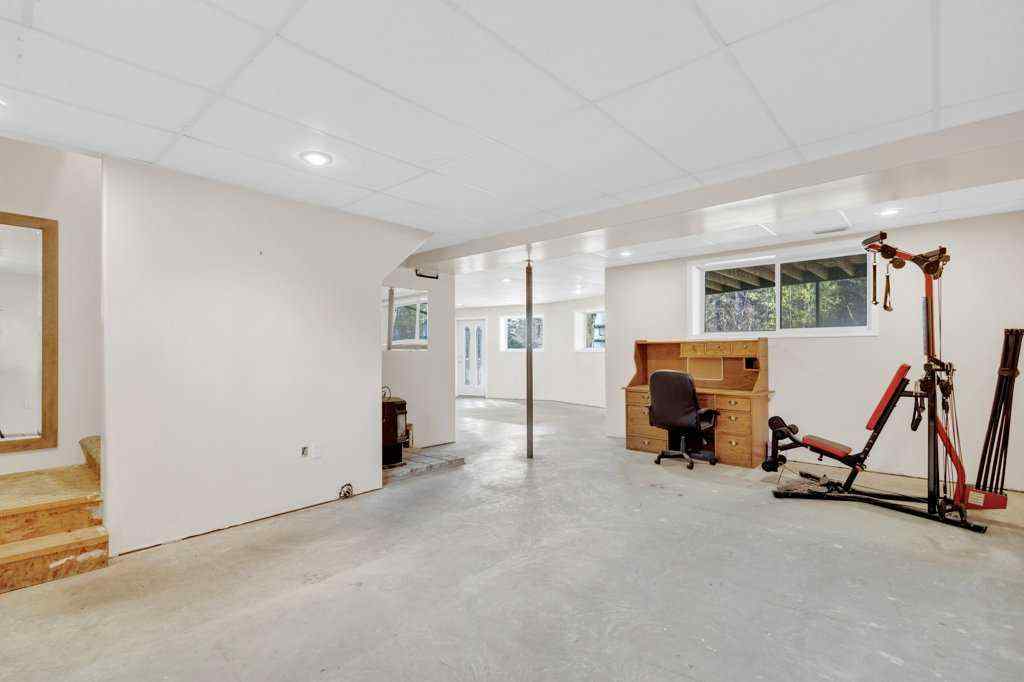 MLS® A2223963 - 432046 RR#40   in NONE Rural Ponoka County, Residential