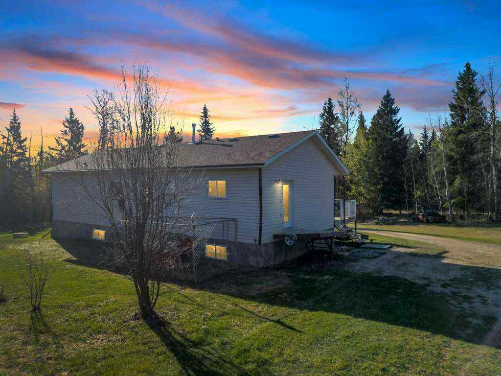 MLS® A2223963 - 432046 RR#40   in NONE Rural Ponoka County, Residential