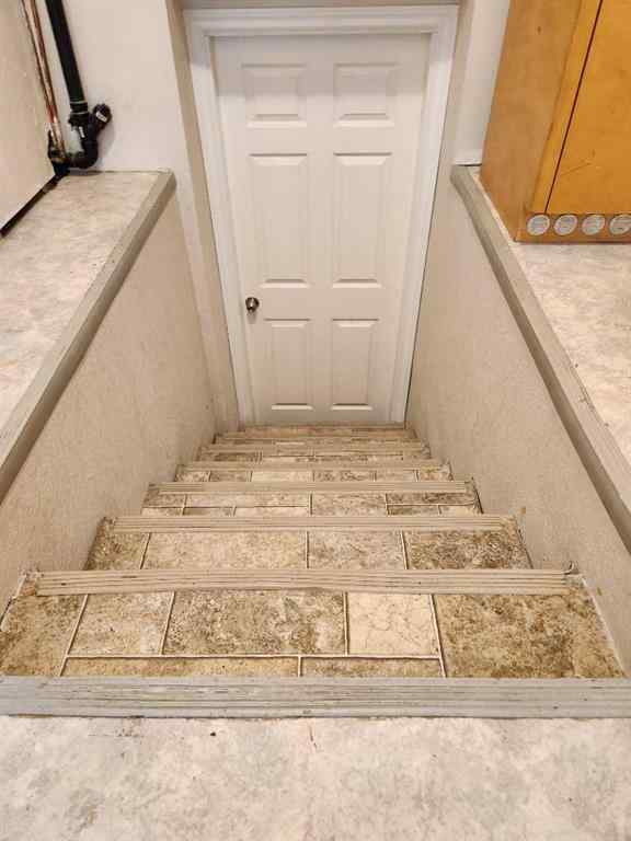 MLS® A2223975 - 1112 44 Avenue N in Legacy Ridge / Hardieville Lethbridge, Residential