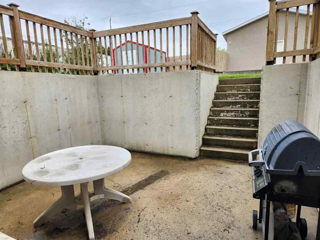 MLS® A2223975 - 1112 44 Avenue N in Legacy Ridge / Hardieville Lethbridge, Residential