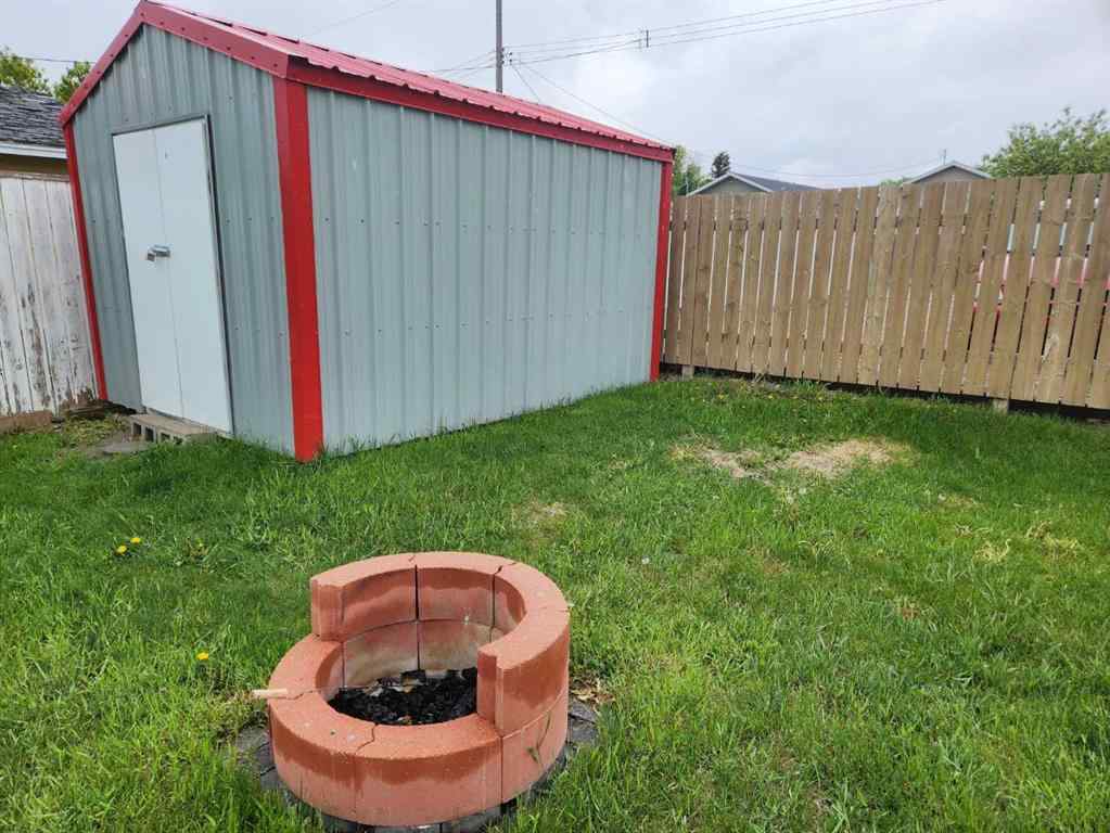 MLS® A2223975 - 1112 44 Avenue N in Legacy Ridge / Hardieville Lethbridge, Residential