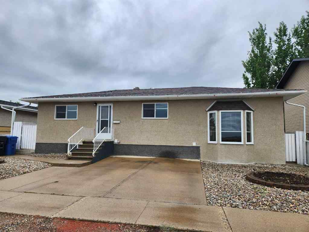 MLS® A2223975 - 1112 44 Avenue N in Legacy Ridge / Hardieville Lethbridge, Residential