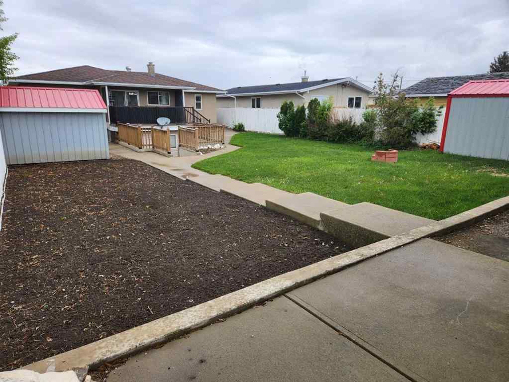 MLS® A2223975 - 1112 44 Avenue N in Legacy Ridge / Hardieville Lethbridge, Residential