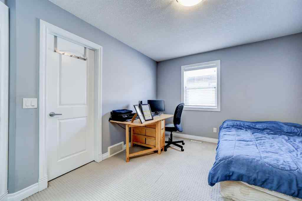 MLS® A2223976 - Unit ##2 221 17 Avenue NE in Tuxedo Park Calgary, Residential