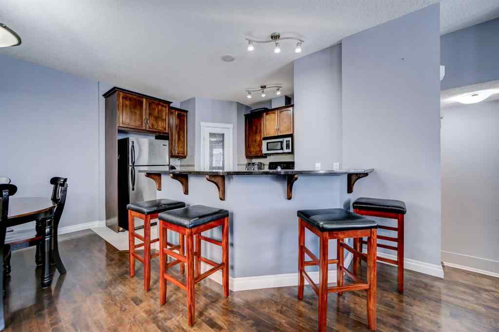 MLS® A2223976 - Unit ##2 221 17 Avenue NE in Tuxedo Park Calgary, Residential