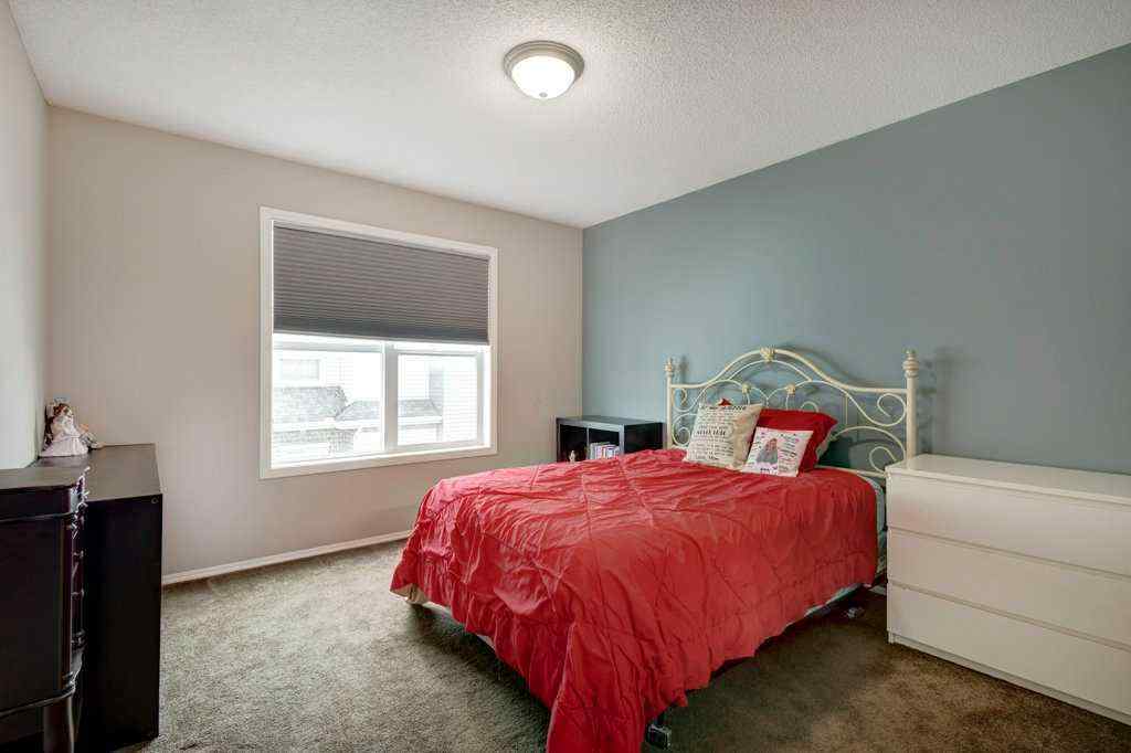 MLS® A2223980 - 450 Elgin Gardens SE in McKenzie Towne Calgary, Residential