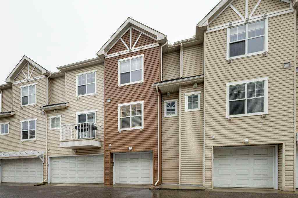 MLS® A2223980 - 450 Elgin Gardens SE in McKenzie Towne Calgary, Residential