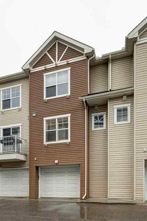 MLS® A2223980 - 450 Elgin Gardens SE in McKenzie Towne Calgary, Residential