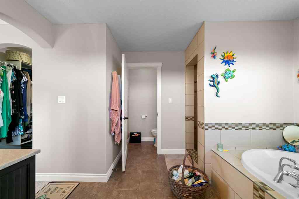 MLS® A2224129 - 3701 68 A Street W in Southwest Meadows Camrose, Residential