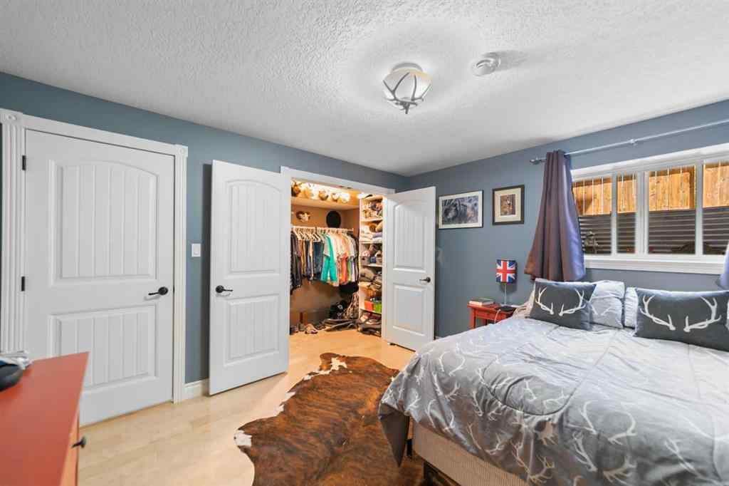 MLS® A2224129 - 3701 68 A Street W in Southwest Meadows Camrose, Residential