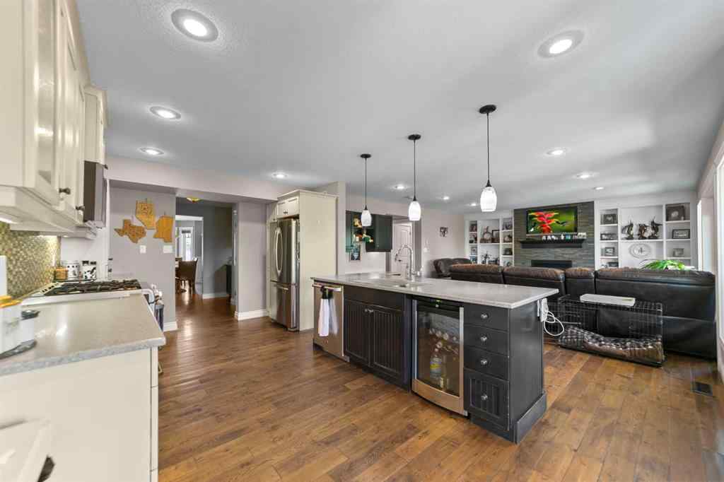 MLS® A2224129 - 3701 68 A Street W in Southwest Meadows Camrose, Residential