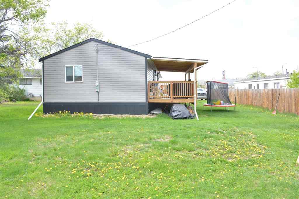 MLS® A2224165 - 10113 99 Street  in Northern Sunrise County Nampa, Residential