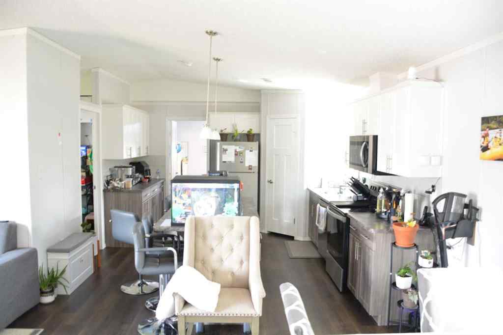 MLS® A2224165 - 10113 99 Street  in Northern Sunrise County Nampa, Residential