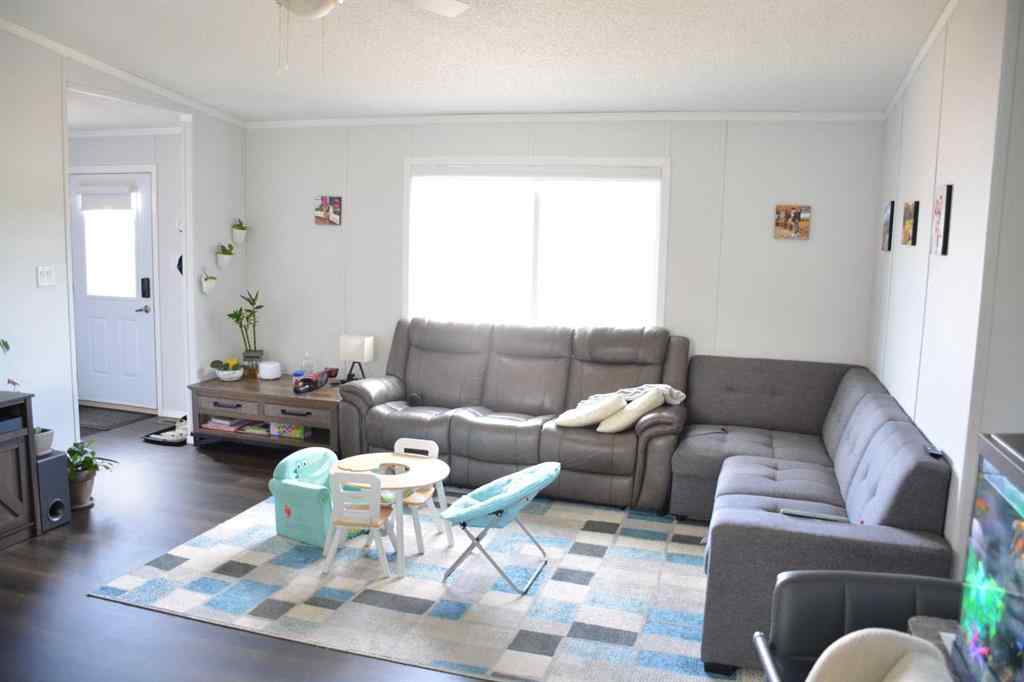 MLS® A2224165 - 10113 99 Street  in Northern Sunrise County Nampa, Residential