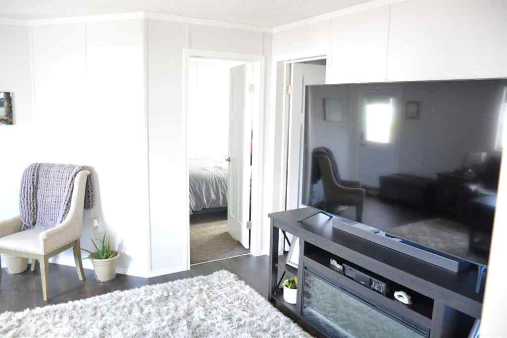 MLS® A2224165 - 10113 99 Street  in Northern Sunrise County Nampa, Residential