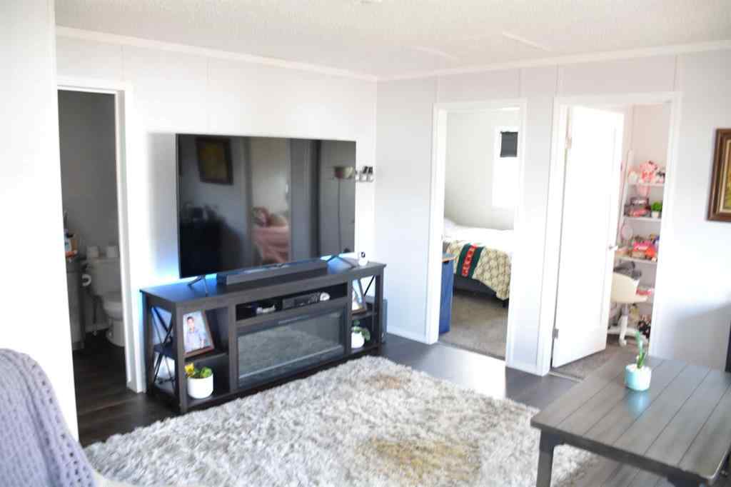 MLS® A2224165 - 10113 99 Street  in Northern Sunrise County Nampa, Residential
