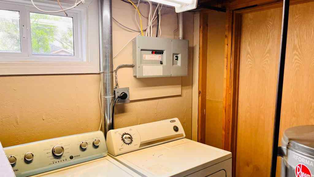MLS® A2224186 - 330 3rd Avenue E in NONE Bow Island, Residential