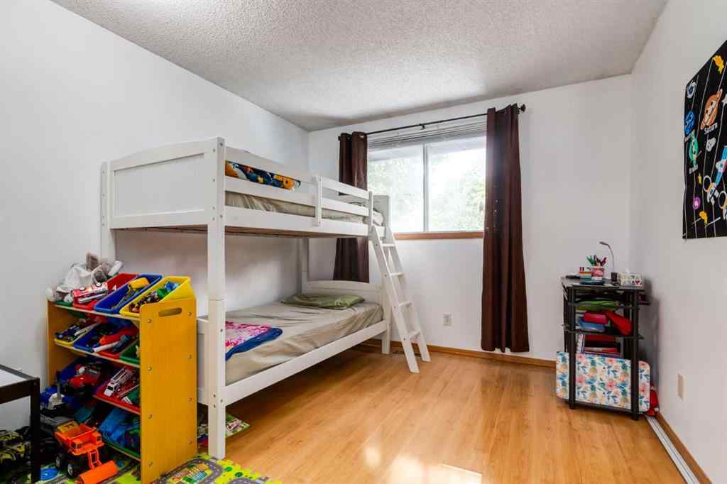 MLS® A2224200 - 91 Castleridge Crescent NE in Castleridge Calgary, Residential