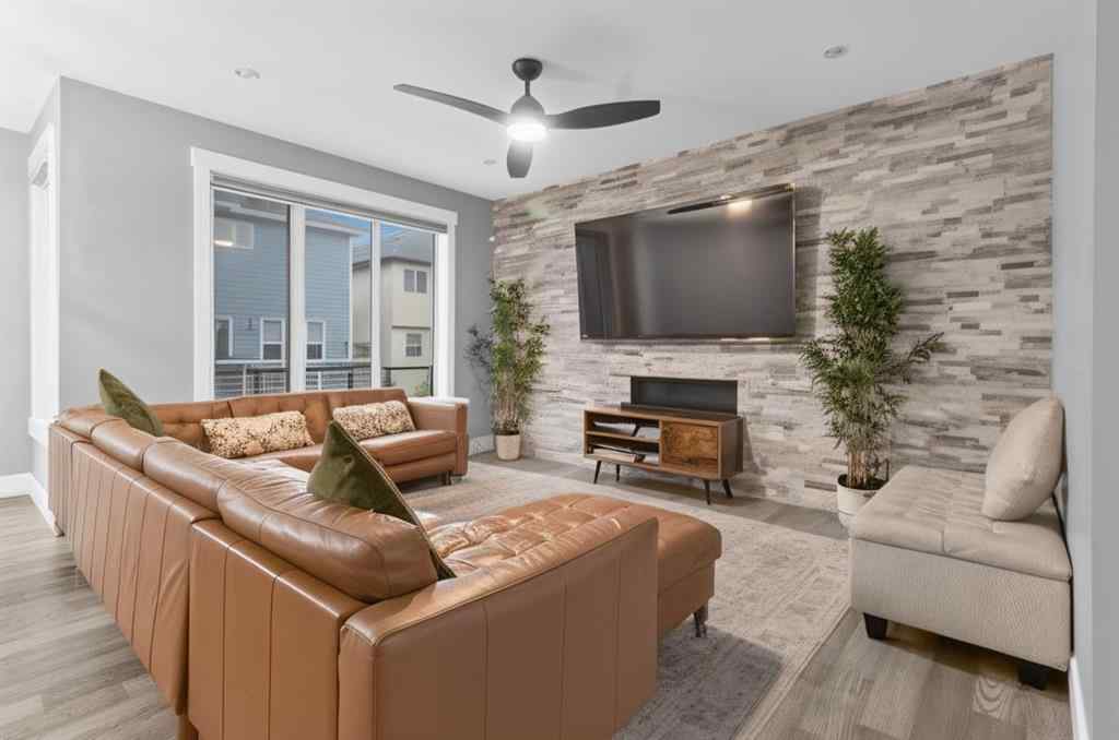 MLS® A2224202 - 247 Kinniburgh Place  in Kinniburgh North Chestermere, Residential