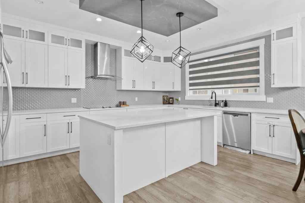 MLS® A2224202 - 247 Kinniburgh Place  in Kinniburgh North Chestermere, Residential