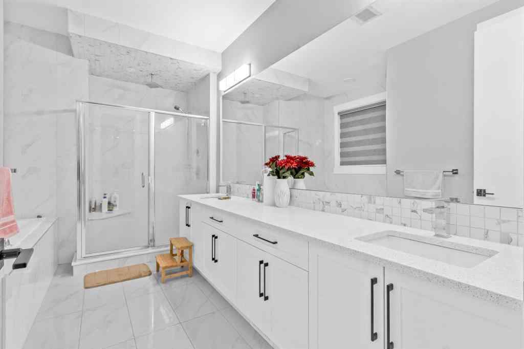 MLS® A2224202 - 247 Kinniburgh Place  in Kinniburgh North Chestermere, Residential