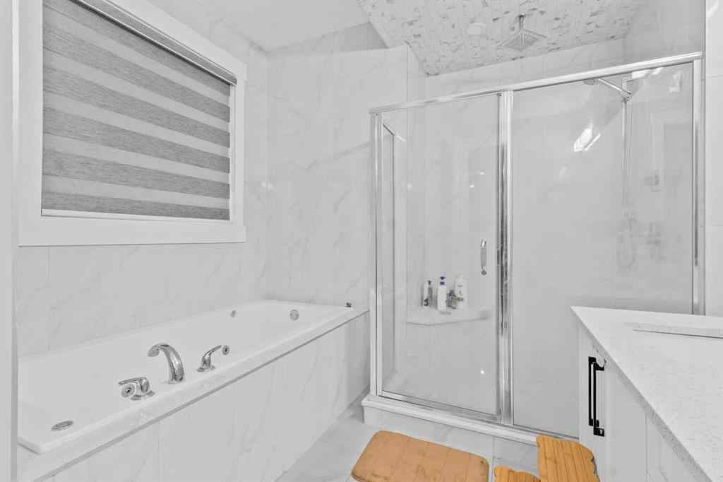 MLS® A2224202 - 247 Kinniburgh Place  in Kinniburgh North Chestermere, Residential
