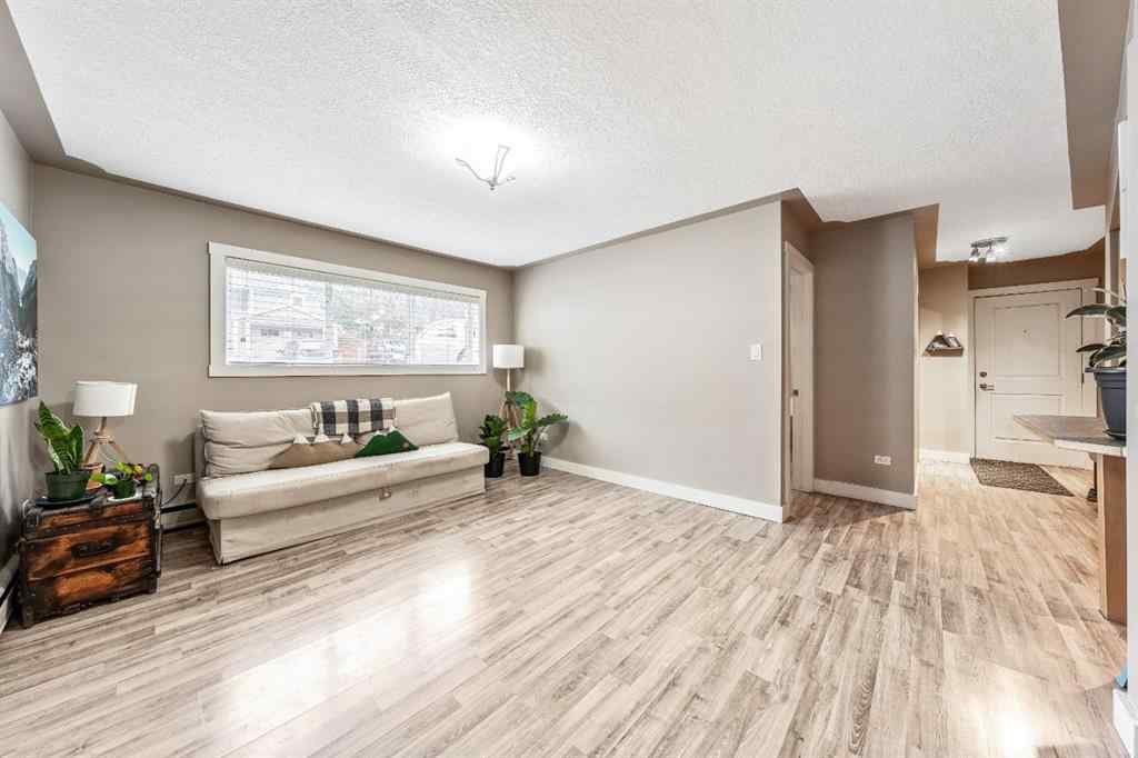 MLS® A2224210 - Unit #4 310 22 Avenue SW in Mission Calgary, Residential