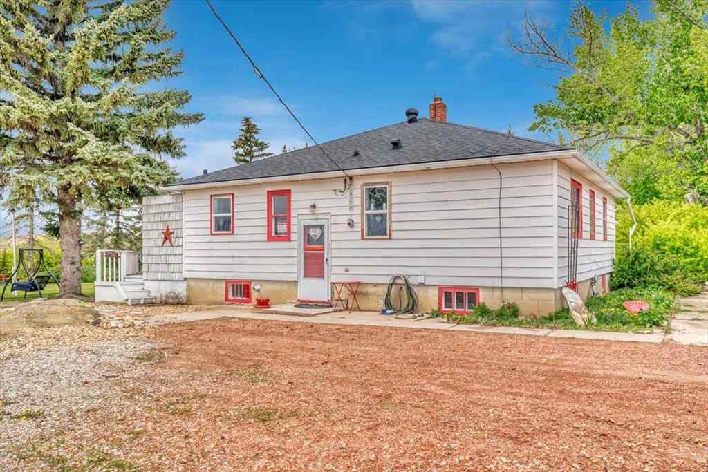 MLS® A2224290 - 204069 Township Road 262   in NONE Rural Wheatland County, Residential