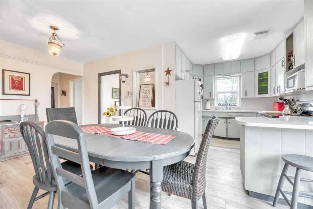MLS® A2224290 - 204069 Township Road 262   in NONE Rural Wheatland County, Residential