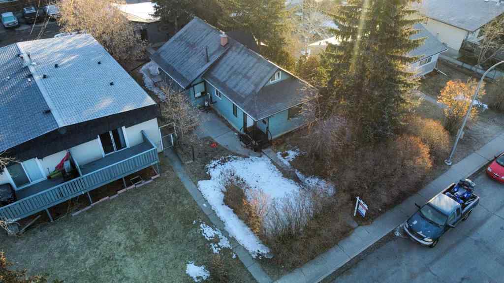 MLS® A2224301 - 6152 Bowwood Drive NW in Bowness Calgary, Residential