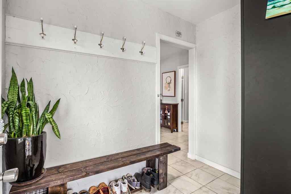 MLS® A2224301 - 6152 Bowwood Drive NW in Bowness Calgary, Residential