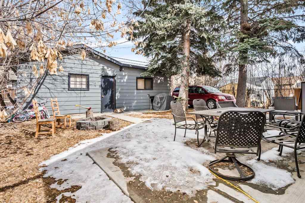 MLS® A2224301 - 6152 Bowwood Drive NW in Bowness Calgary, Residential
