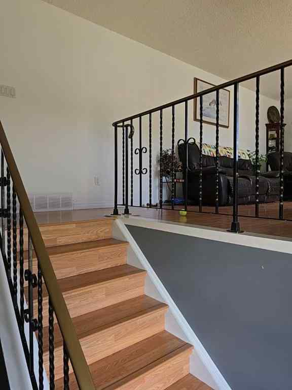 MLS® A2224309 - 401 7 Avenue  in NONE Fox Creek, Residential