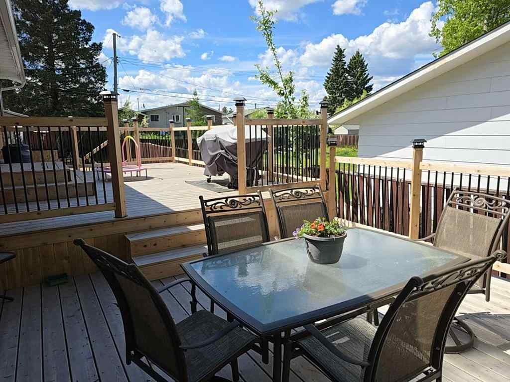 MLS® A2224309 - 401 7 Avenue  in NONE Fox Creek, Residential