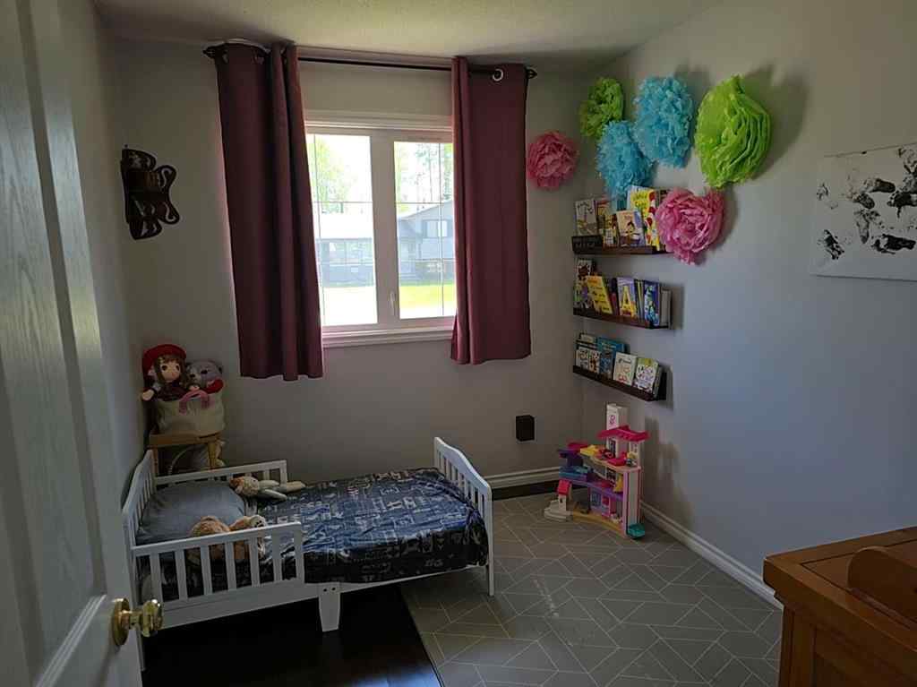 MLS® A2224309 - 401 7 Avenue  in NONE Fox Creek, Residential