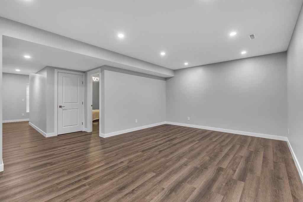 MLS® A2224331 - 40 Crestmont Way SW in Crestmont Calgary, Residential