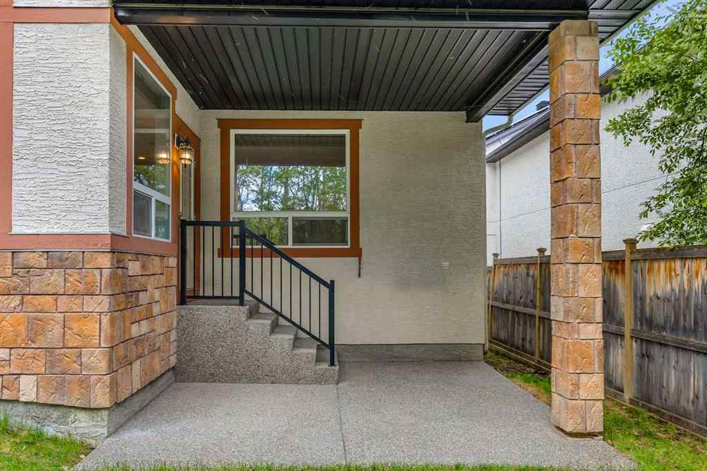 MLS® A2224331 - 40 Crestmont Way SW in Crestmont Calgary, Residential