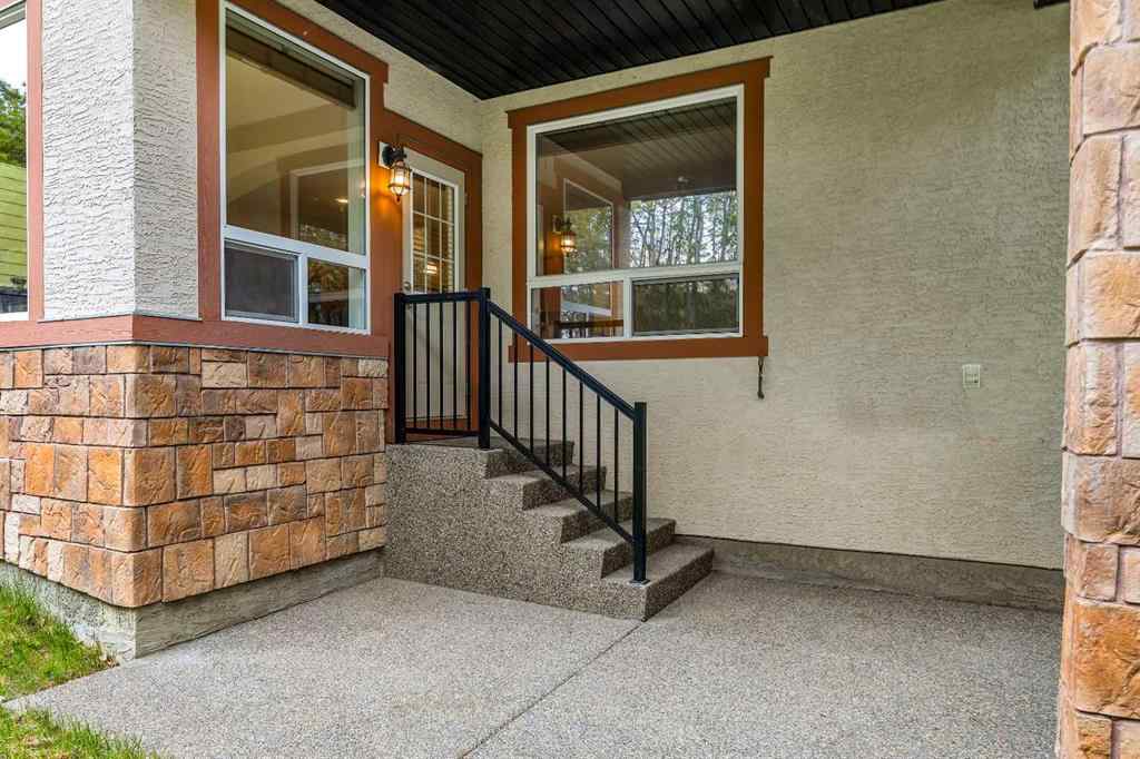 MLS® A2224331 - 40 Crestmont Way SW in Crestmont Calgary, Residential